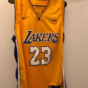LeBron James Lakers Yellow Jersey size Large